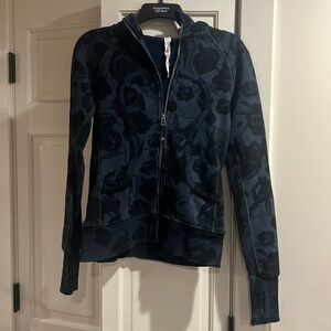 Lululemon full zip hooded sweatshirt size 6